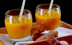 Tak Lagi Teh, Jokowi Sajikan Jamu untuk Para Tamu Demi Cegah Corona