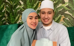 Kartika Putri Pamer Foto Mesra Dengan Habib Usman: Pandang-Pandangan Gini Aja Ada Pahalanya Mblo!