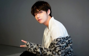 V BTS Sumbangkan Suaranya di MV 'Sweet Night' OST 'Itaewon Class'