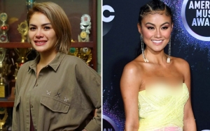  Nikita Mirzani Kedapatan Pakai Mini Dress Yang Sama Seperti Agnez Mo, Siapa Lebih Kece?