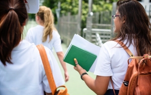 Guru 'Ngebet' Beri PR, Sejumlah Sekolah Belum Libur Di Tengah Wabah Corona