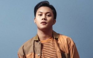 Rizky Febian Tetap Semangat Hibur Penggemar di Tengah Wabah Corona