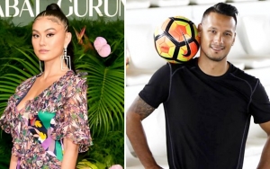 Agnez Mo Gagal ke Amrik Imbas Corona, Kode Bucin ke Raphael Maitimo Jadi Sorotan