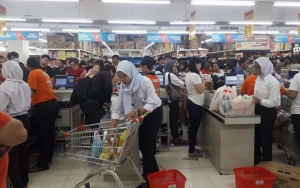 Cegah Panic Buying Gegara Corona, Belanja Sembako Kini Dibatasi