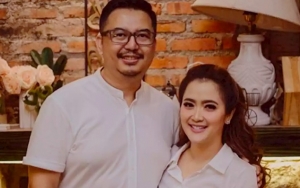 Vega Darwanti Ketar-Ketir Suaminya Tetap Bertugas di Tengah Wabah Corona