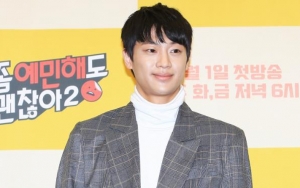 Lee Shin Young Beber Usahanya Perankan Karakter Cowok 'Biasa' di 'How to Buy a Friend'