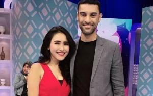 Hubungan Ayu Ting Ting dan Didi Riyadi Diterawang Ahli Tarot Kurang Berjodoh