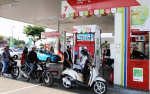Warga RI Diimbau 'Stay At Home', Ahok Berikan Layanan Bensin Pesan Antar