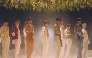 Seventeen Ajak Fans Jelajahi Dunia Fantasi Penuh Bunga Dalam MV Jepang 'Fallin' Flower'