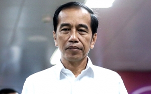 Ibunda Meninggal, Presiden Joko Widodo Melayat ke Solo 'Disentil' Jaga Jarak