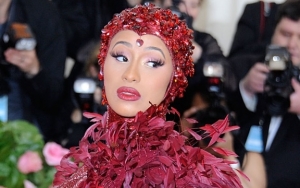 Cardi B Tuding Para Selebriti Dibayar untuk Akui Terinfeksi Corona