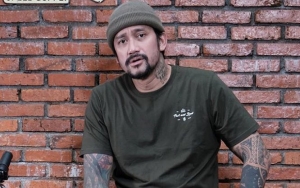 Tingkah Kocak Tora Sudiro Kala Hobi Motoran Terhambat Gara-Gara Covid-19, Pamer Pose Santuy Ini