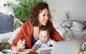 WFH Bareng Liburan Sekolah Bikin Pusing? Intip 8 Tips Efektif Bekerja Di Rumah Bersama Anak Ini
