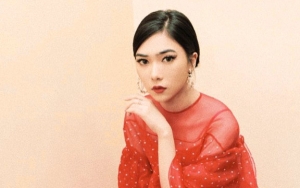 Isyana Sarasvati Tak Bisa Lepas Dari Gadget Dan Internet: Harus Bisa Lebih Produktif