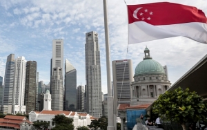 Singapura Beri Denda Spektakuler Bagi Warga Yang Duduk Berdekatan	