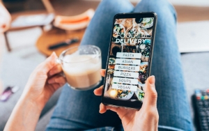 Pesan Makanan Via Online Saat Di Rumah Aja? Simak 7 Tips Ini Agar Terhindar dari Penyebaran Corona