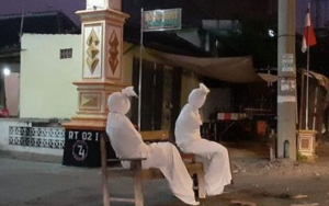 Kampung Purworejo Dijaga 'Pocong Anti Corona', Alasan Mulia Di Baliknya Terkuak