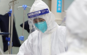 Potret Kerja Keras ITS Produksi Face Shields Mask Bantu Dokter Surabaya Lawan Corona