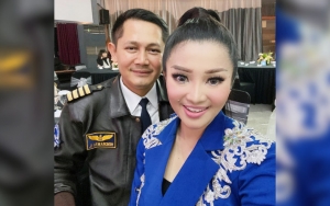 Fitri Carlina Langsung Semprot Suami Dengan Disinfektan Usai Pulang Dinas Dari Luar Negeri