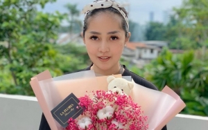 Gracia Indri Jawab Rumor Kencan dan Dirangkul Pria Bule di Bali, Beneran Pacar Baru?
