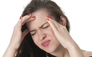 Tak Melulu Dengan Obat, 8 Tips Ini Bakal Bantu Kalian Atasi Migrain Menyakitkan Secara Alami!