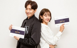 Eric Shinhwa Bakal Cium Go Won Hee Saat Malam di Episode Mendatang 'Yoo Byul Na! Chef Moon'
