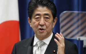 PM Jepang Jatah Dua Masker Per Keluarga Tuai Kritikan Sampai Dibuat Jadi Meme