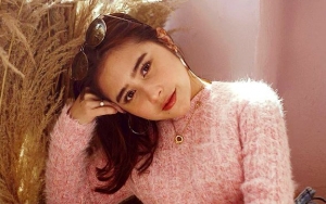 Tangisan Prilly Latuconsina Ingat Masa SMA Hanya Bisa Beli Tas Rp 100 Ribu