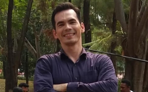 Bagikan Video Orang Tak Salat Jumat Adalah Kafir, Atalarik Syah Tuai Hujatan