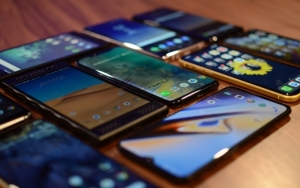 Smartphone Bisa Jadi Senjata Perang Lawan Corona, Masalah Ini Picu Perdebatan