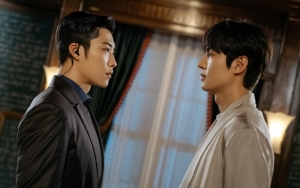 Lee Min Ho dan Wo Do Hwan Adu Ganteng di 'The King: Eternal Monarch', Fans Salfok Sosok Botak