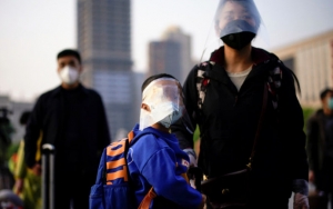 Lockdown Dicabut, Ratusan Warga ‘Tancap Gas’ Tinggalkan Wuhan Usai 11 Minggu Isolasi