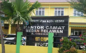 Camat di Medan Tuai Kritik DPRD Soal Permintaan Pose 'Saya Orang Tidak Mampu' ke Penerima Bantuan