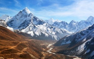 Imbas Lockdown India: Puncak Himalaya Akhirnya 'Muncul' Setelah 30 Tahun