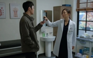 Jadi Pacar Kejam di 'The World Of The Married', Akting Lee Hak Joo Dipuji Kim Hee Ae
