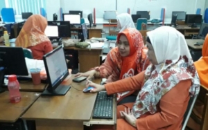Bukan Cuma Murid, Para Guru Juga Punya 'Segudang' Keluhan Saat Mengajar Lewat Online