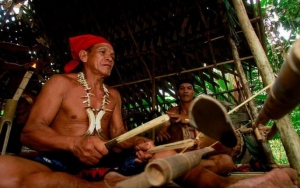 Unik, Begini Perjuangan Masyarakat Adat Perangi Virus Corona Lewat Ritual Dan Kearifan Lokal