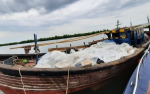 Kapal Misterius Tak Berawak Diamankan di Aceh, Hanya Berisi Barang Senilai Rp 10 Miliar Ini