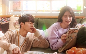 L Infinite Cium Mesra Bibir Shin Ye Eun Saat Malam di Foto Adegan 'Meow The Secret Boy'