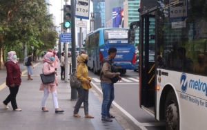 PSBB Bodebek Berlaku Mulai Hari Ini, Berikut Sektor Usaha yang Masih Boleh Beroperasi