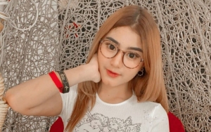 Ghea Youbi Rela Lepas Tindik Lidah Demi Kekasih, Malah Bikin Penasaran Soal Ini