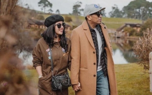Mutia Janda Glenn Fredly Dikira Murtad, Ibu Berhijab Ikut Ziarah Jadi Sorotan