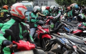 Sepi Orderan di Tengah Pandemi Corona, Driver Ojol Tawarkan Jasa #ButuhDriver Lewat Medsos