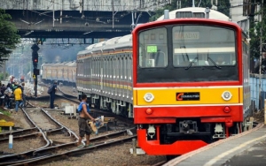 Jabodetabek PSBB Total Mulai Besok, Kemenhub Ngotot Izinkan KRL Beroperasi