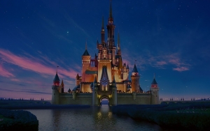 Ratusan Ribu Pegawai Disney Tak Terima Gaji Akibat Corona