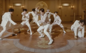 GOT7 Hadirkan Imej Baru dan Koreografi Menarik di MV 'Not By The Moon'