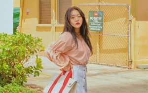 Yeri Red Velvet Anggun dan Seksi Bak Putri Disney, Warna Rambut Paling Disorot