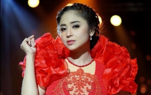 Dewi Persik Ingatkan Agar Tak Buat Susah Orangtua, Sindiran Untuk Siapa?