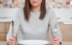 Tetap Bertenaga Seharian, Lakukan 8 Tips Ini Biar Enggak Gampang Lapar Saat Puasa