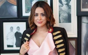 Posting Foto Berhijab Sambut Ramadan, Selvi Kitty Diprotes Kelihatan Rambutnya
